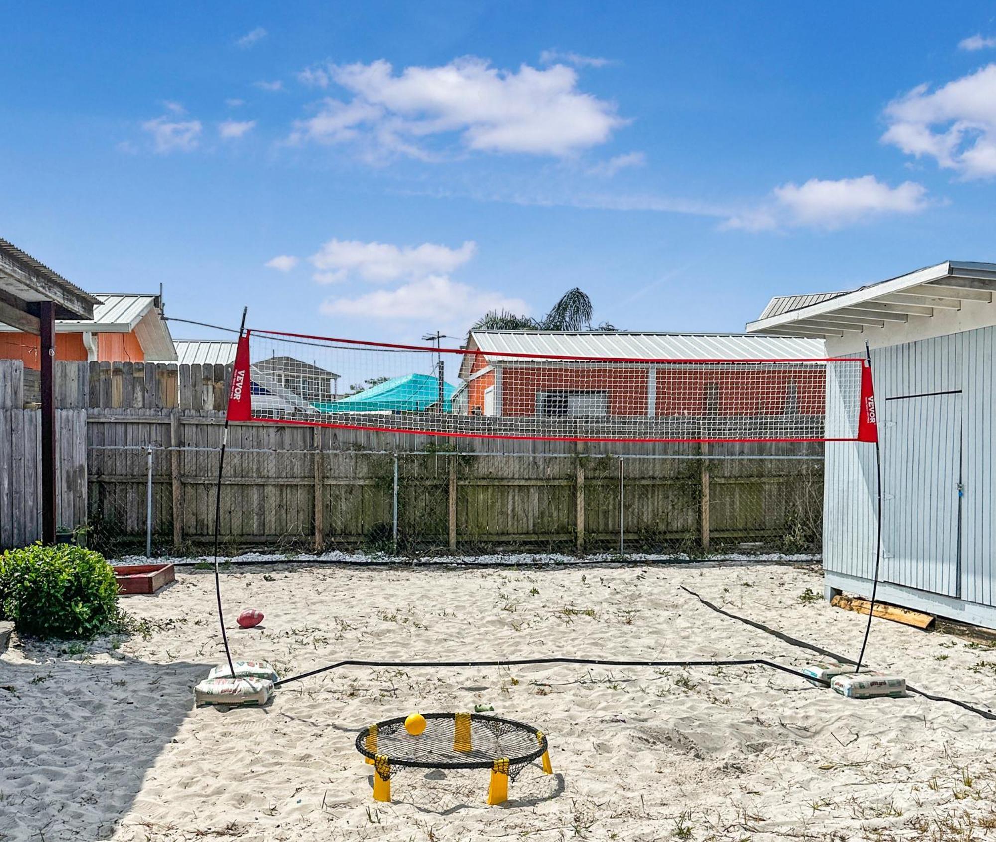 Beachside Bliss - Breakfast, Walk To Schooners, Sleeps 15, Fenced Privacy Ferienhaus *
